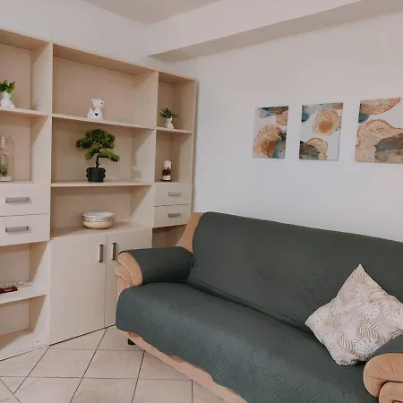 Piano Terra Pineta Mare Apartment *